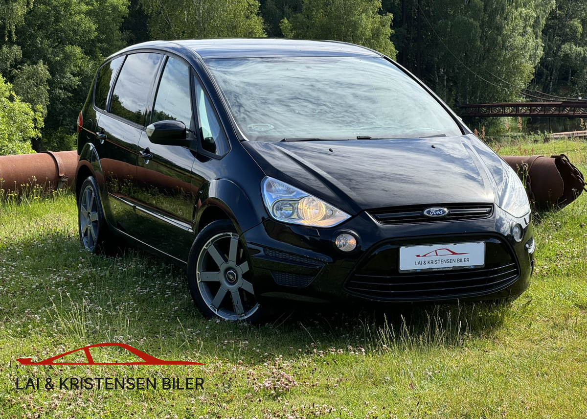 Billede af en Ford S-max